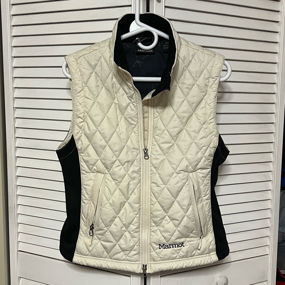 Women’s Quilted Marmot vest with stretch side panels